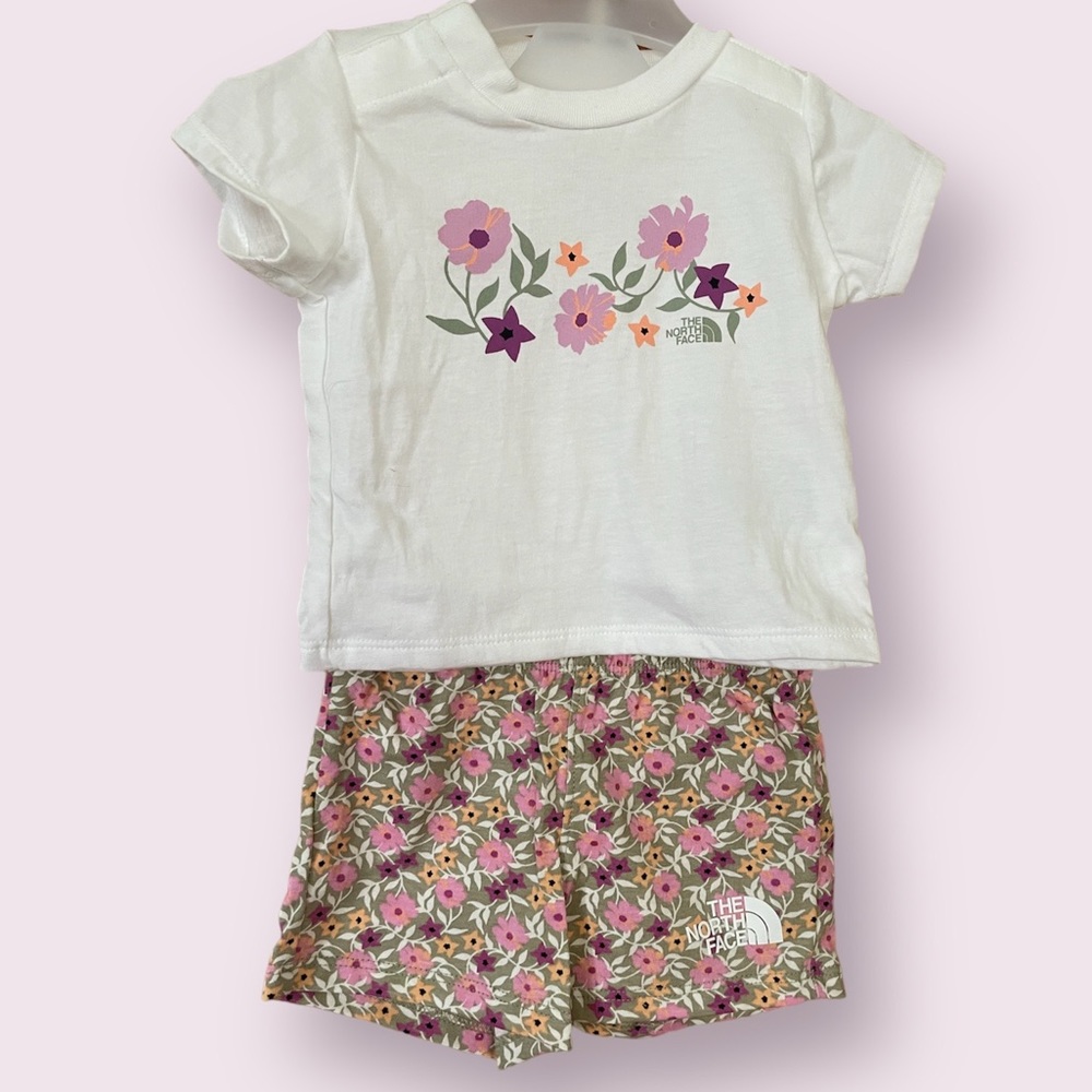 ⭐️SET OF 2⭐️ The North Face Baby Girl’s Summer Set. Size 3M.